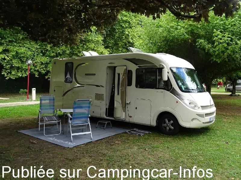 aire camping aire camping dormir au jardin