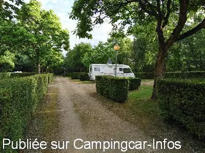 aire camping aire camping municipal nivigne et suran
