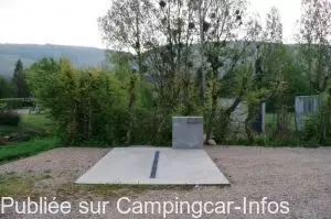 aire camping aire camping municipal nivigne et suran