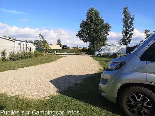 aire camping aire campingcarnight des pommiers