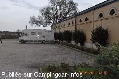 aire camping aire chateau bertinerie