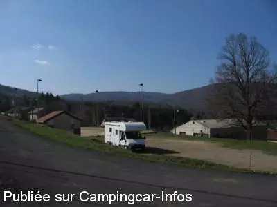 aire camping aire le lac d issarles
