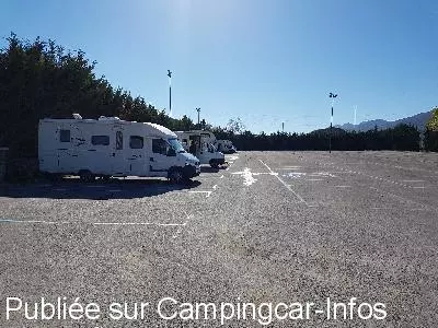 aire camping aire parking du pirenarium