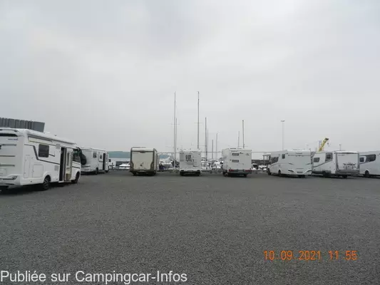 aire camping aire parking du port